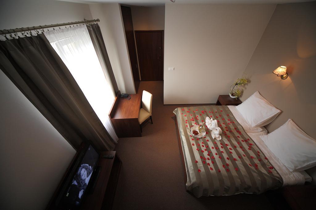 Hotel Stara Fabryka Malogoszcz ห้อง รูปภาพ