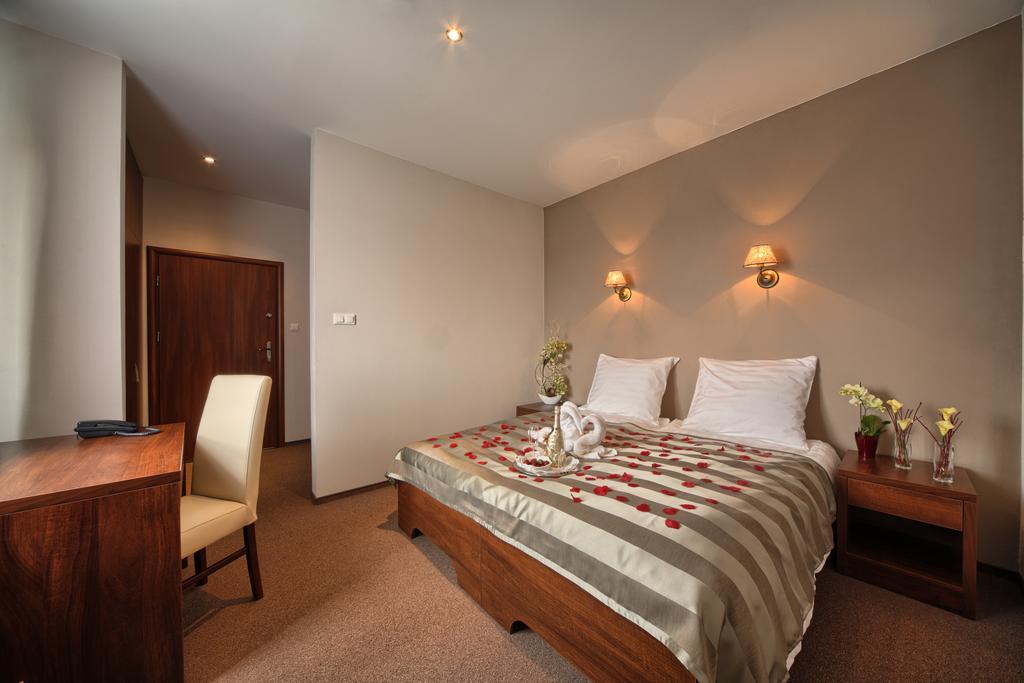 Hotel Stara Fabryka Malogoszcz ห้อง รูปภาพ