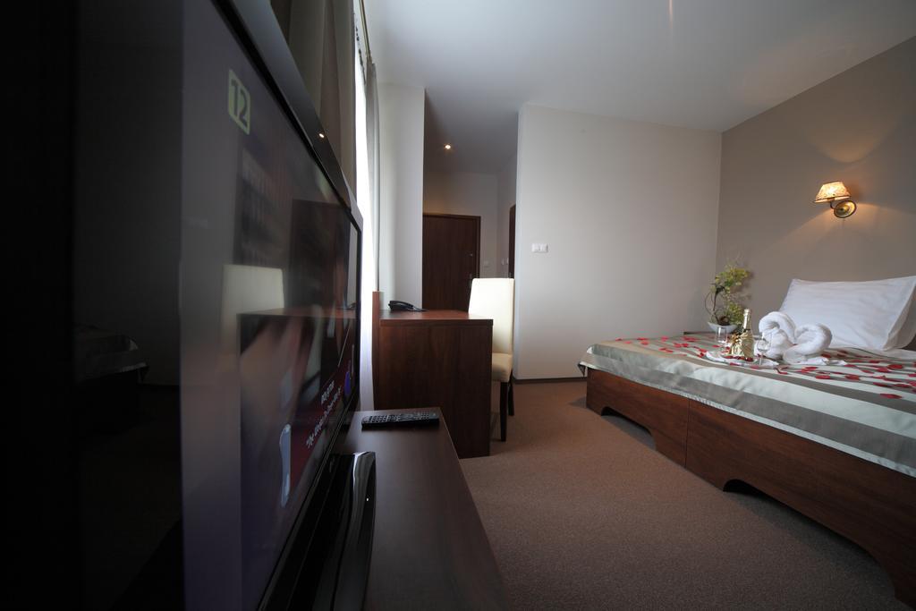 Hotel Stara Fabryka Malogoszcz ห้อง รูปภาพ