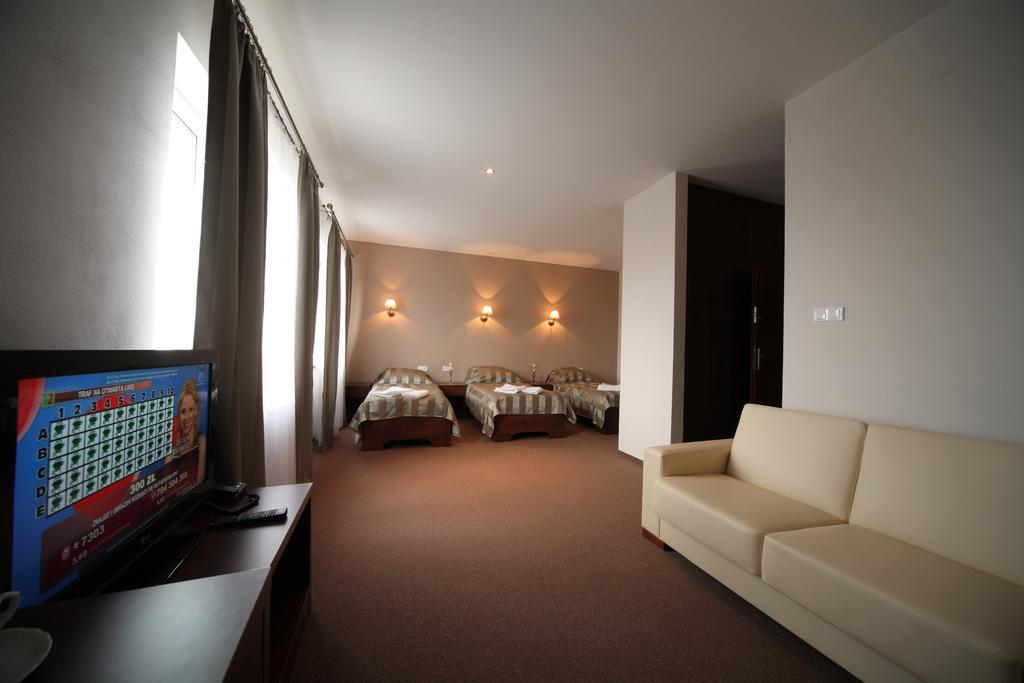 Hotel Stara Fabryka Malogoszcz ห้อง รูปภาพ