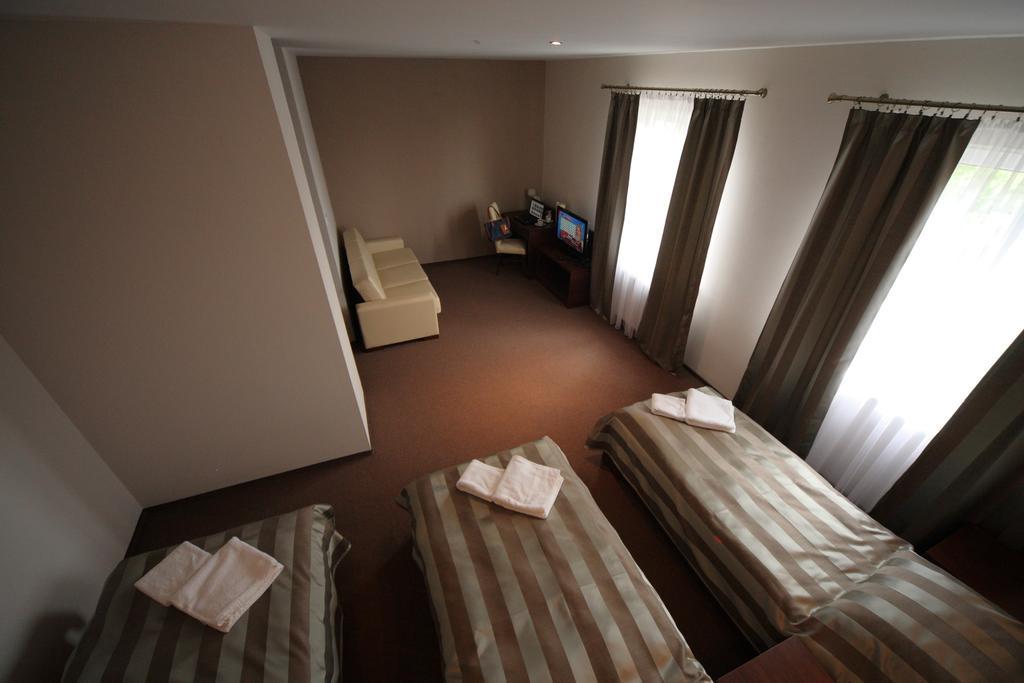 Hotel Stara Fabryka Malogoszcz ห้อง รูปภาพ